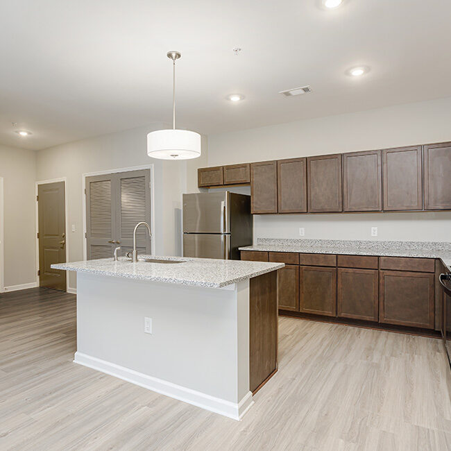 Burkle 3 Bedroom (8)_650